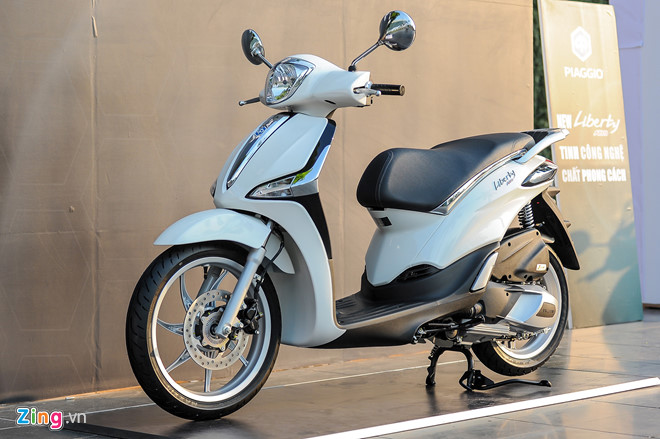 Phủ Nano Ceramic xe Piaggio Liberty